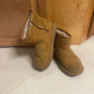 Girls Koolaburra by UGG size 11